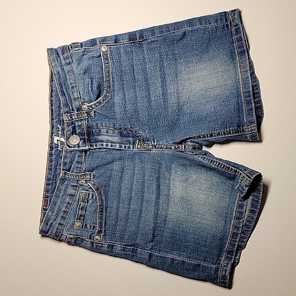 7 For All Mankind Denim Bermuda Shorts Size 12 Stretch Whiskered Jorts - Picture 1 of 12